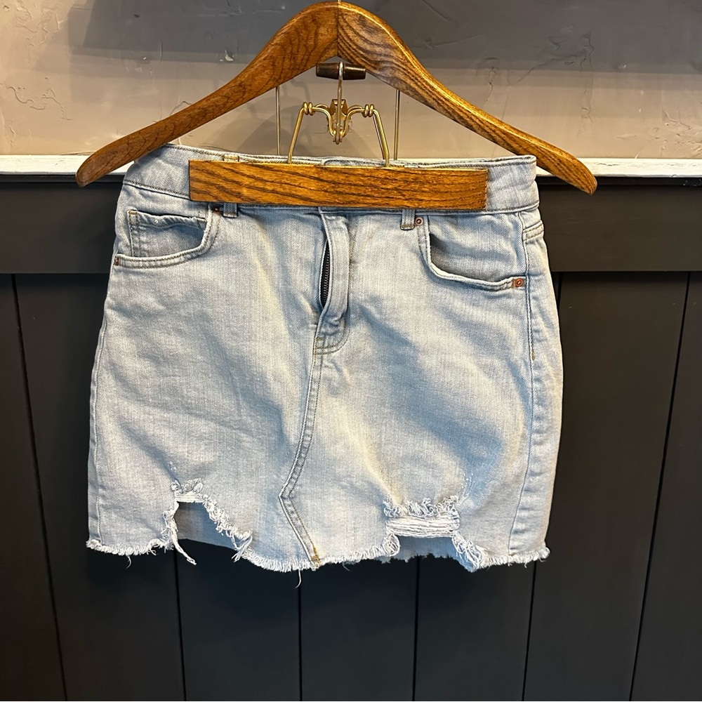 Wild Fable Stylish Light Blue Denim Distressed Mini Skirt size 8